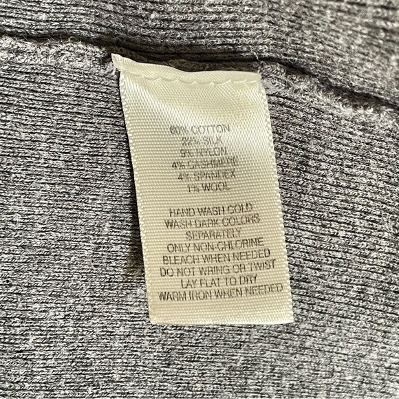 White House Black Market Ribbed Cashmere Wool Silk Blend Turtleneck Women Size M - Picture 7 of 7